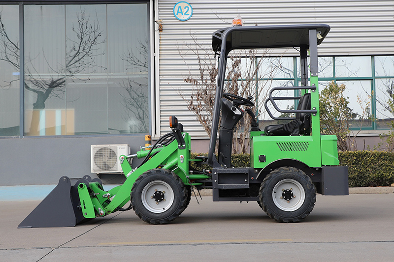 Kompakt Lastikli Yükleyici