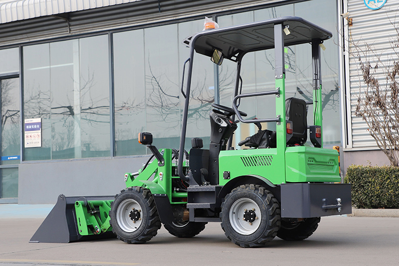 Kompakt Lastikli Yükleyici