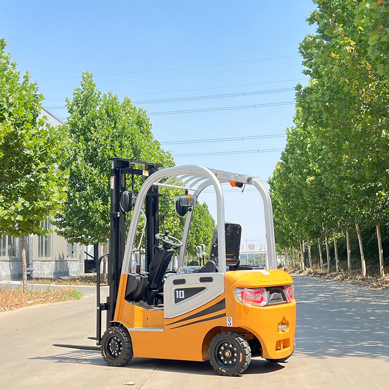 Küçük Elektrikli Forkliftler
