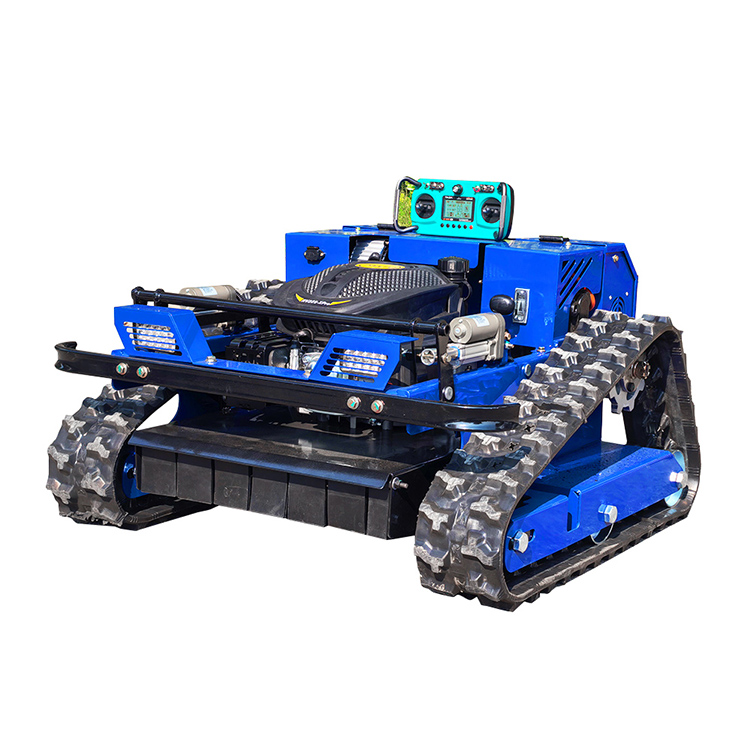 Gazla çalışan çim biçme makinesi