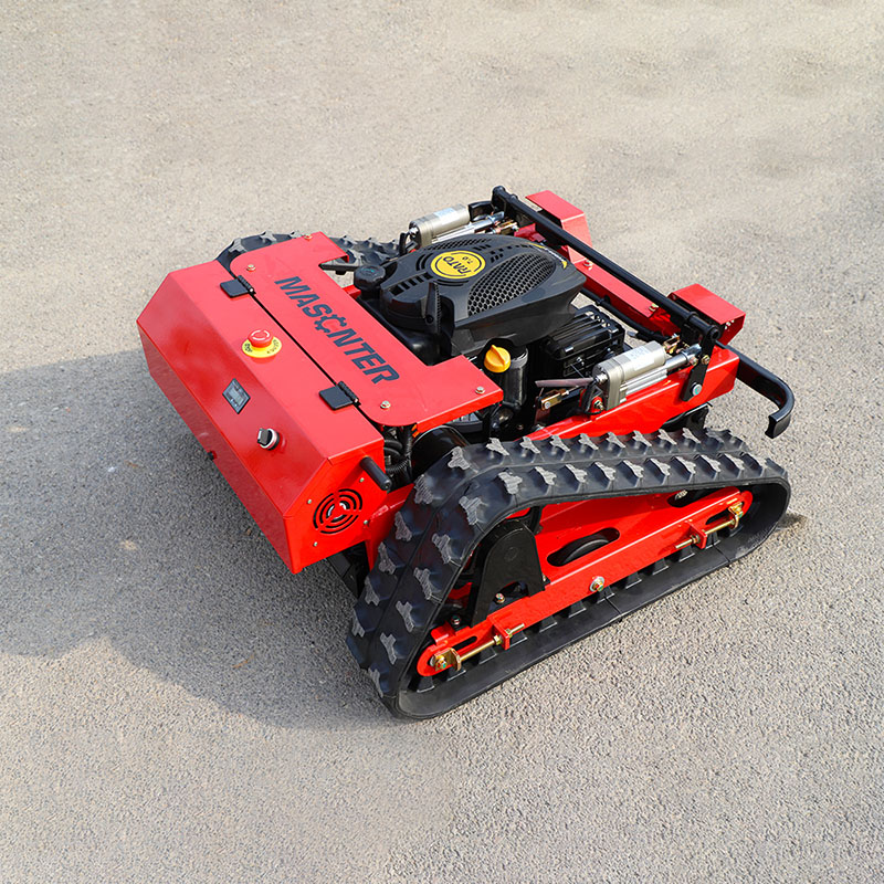 Yeni çim biçme makinesi