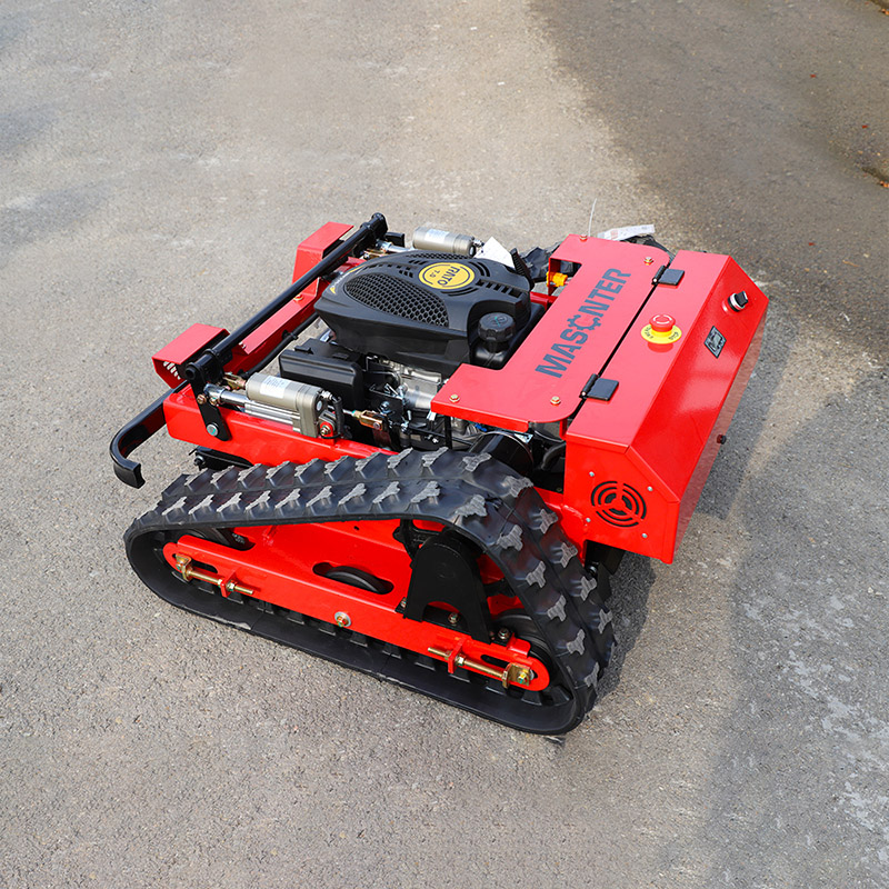 Yeni çim biçme makinesi