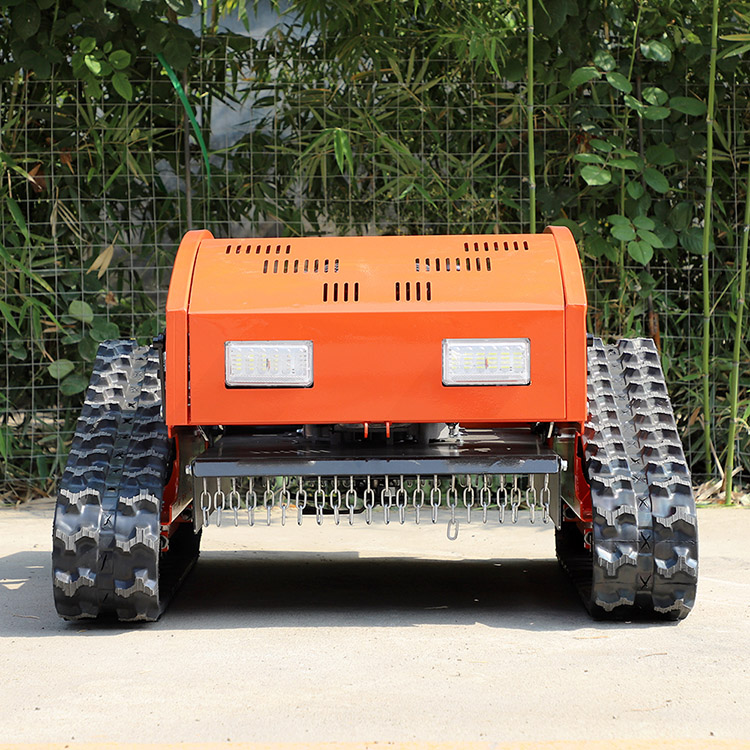 Sıfır dönüşlü çim biçme makinesi