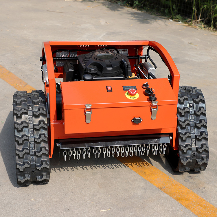 Sıfır dönüşlü çim biçme makinesi