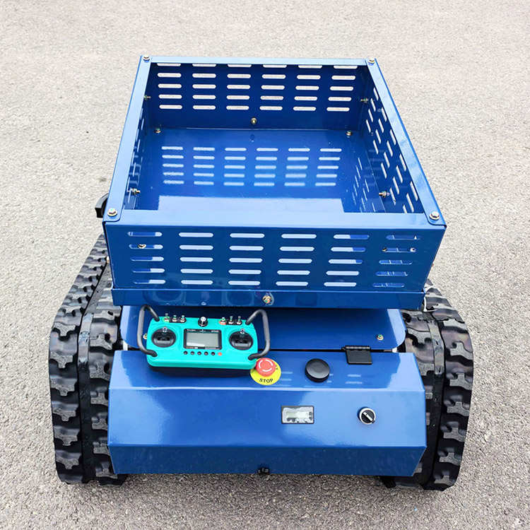 Uzaktan kumandalı çim biçme makinesi