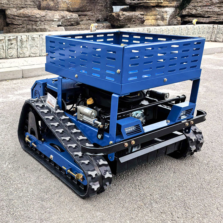 Uzaktan kumandalı çim biçme makinesi