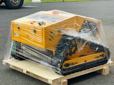 Bir Makine Çim Biçme Makineleri Düz ve Eğimli Alanlar