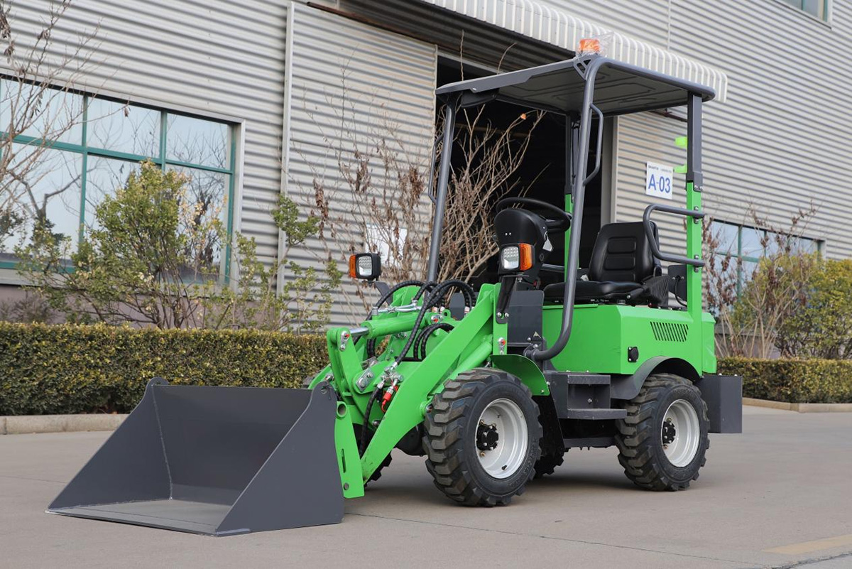 Kompakt Lastikli Yükleyici