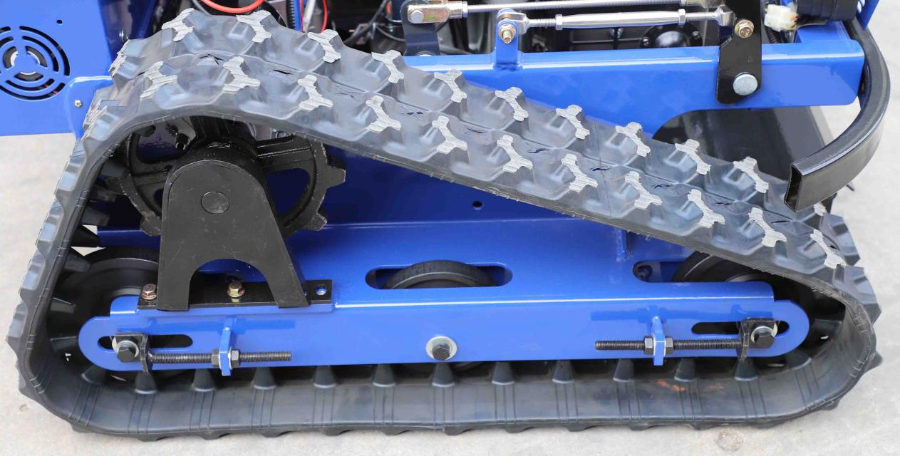 Uzaktan Kumandalı Eğim Biçme Makinesi Uzaktan Kumandalı Eğim Biçme Makinesi