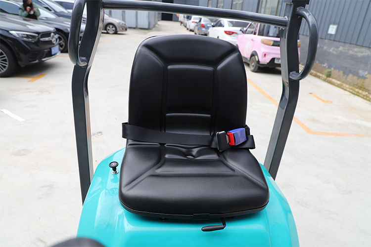 0,8 Tonluk Ekskavatör