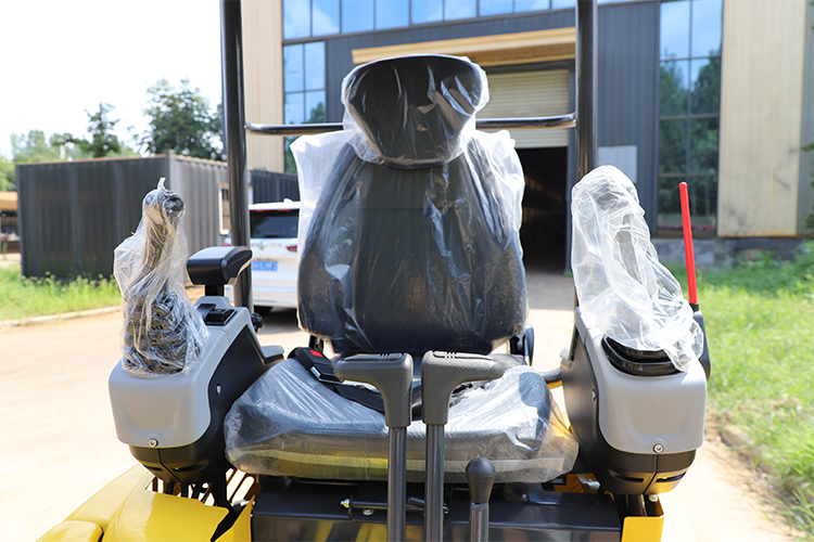 1,3 Tonluk ekskavatör