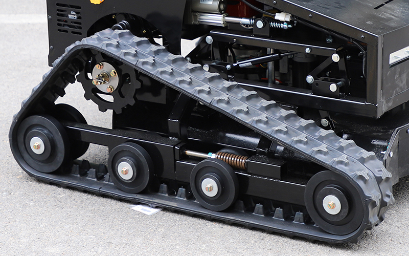 çim biçme makinesi