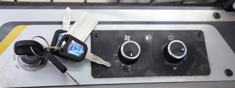 Kompakt Mini Yükleyici