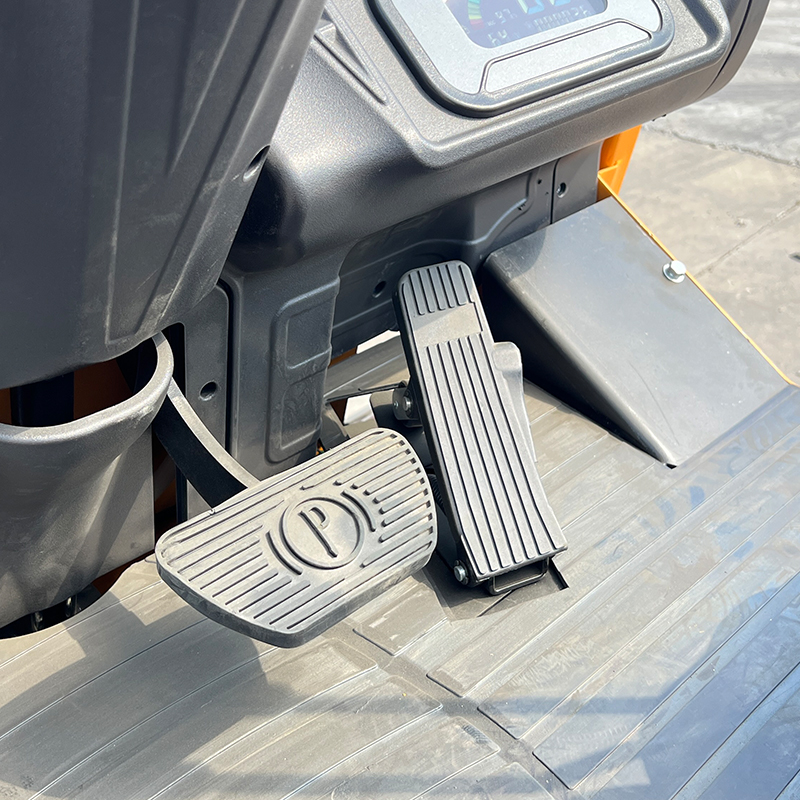 Uzun Menzilli Elektrikli Forkliftler