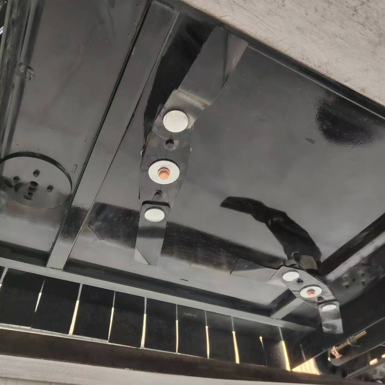 Yeni Seri Çok Fonksiyonlu Çim Biçme Makinesi Piyasaya Sürüldü Yeni Seri Çok Fonksiyonlu Çim Biçme Makinesi Piyasaya Sürüldü